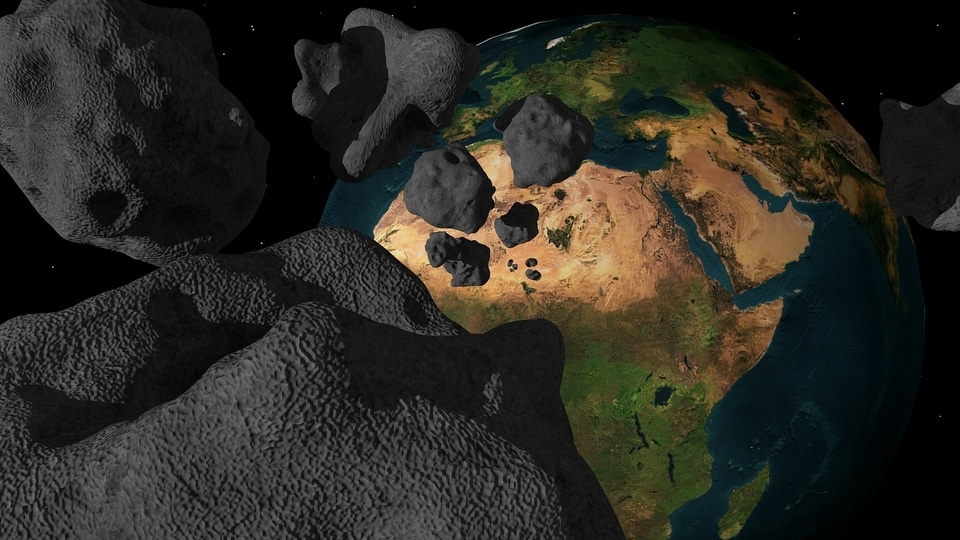 NASA alert! Planet-killer 93-foot asteroid zooming towards Earth today; SHOCKING discovery!