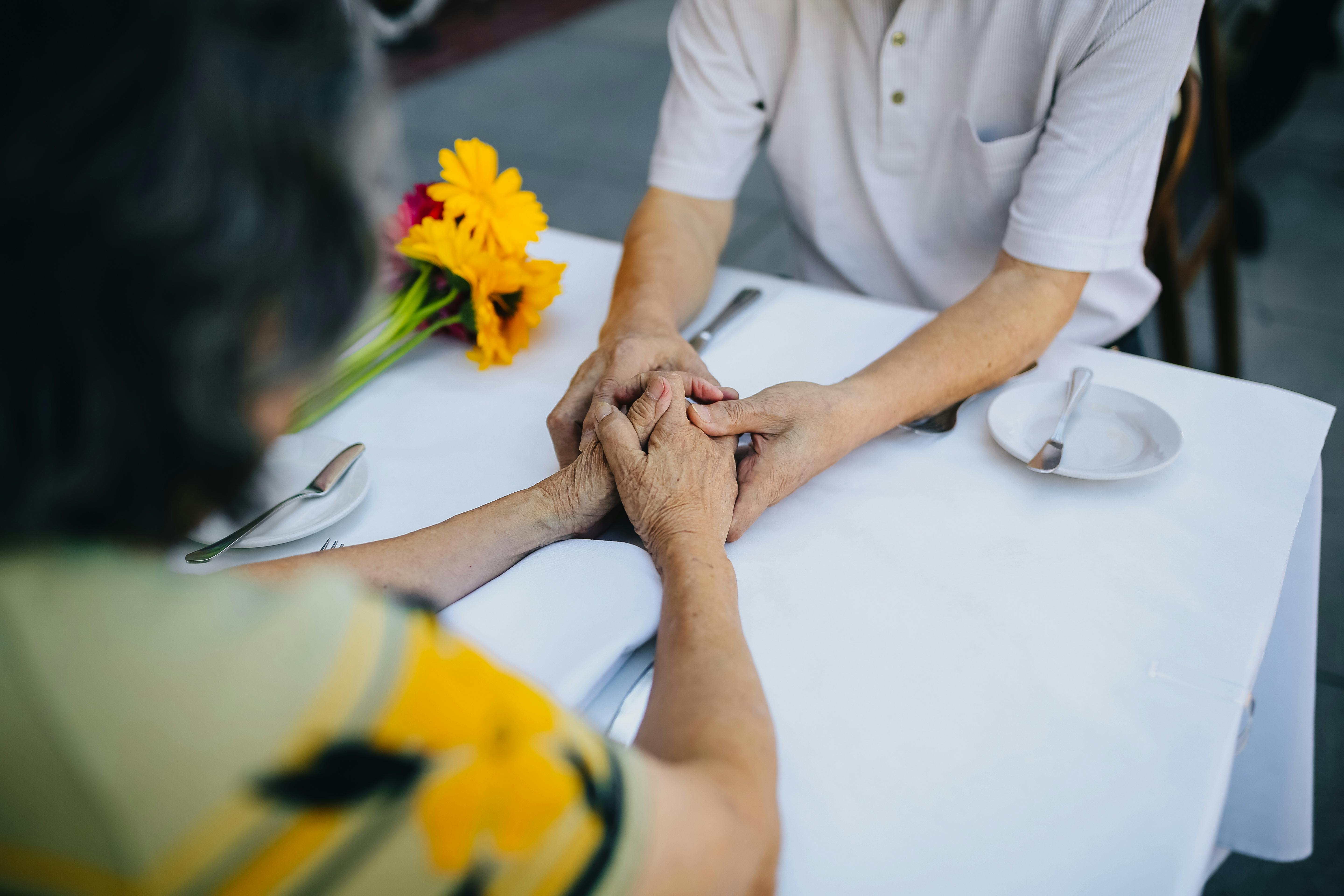 Study Finds Joint Coping in Couples Living with Rheumatoid Arthritis Reduces Stress and Strengthens Relationships